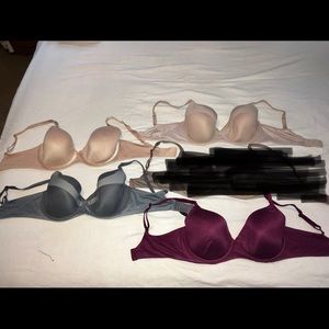 Body by Victoria 34DD lot